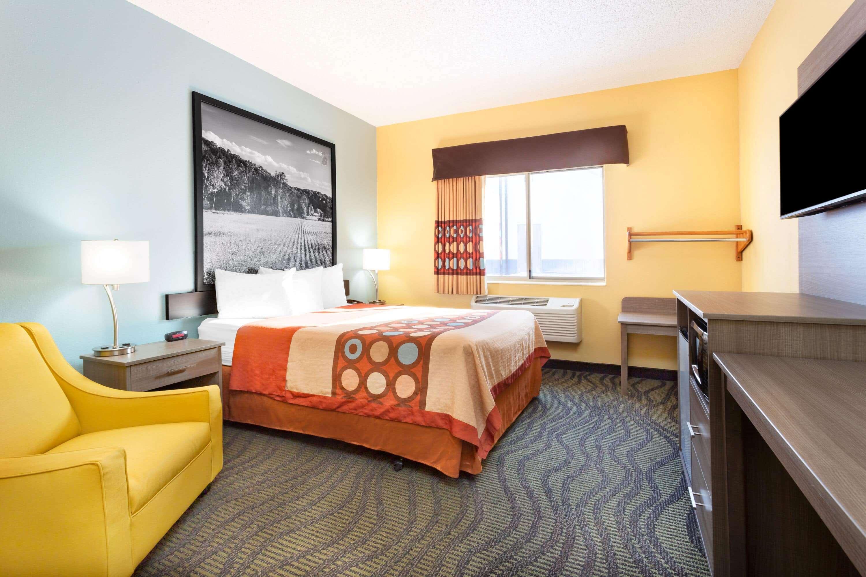Super 8 By Wyndham Kokomo Exterior photo
